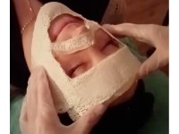 Vorschaubild Video: Entspannende Gesichtsmassage im Kosmetikstudio Nikola